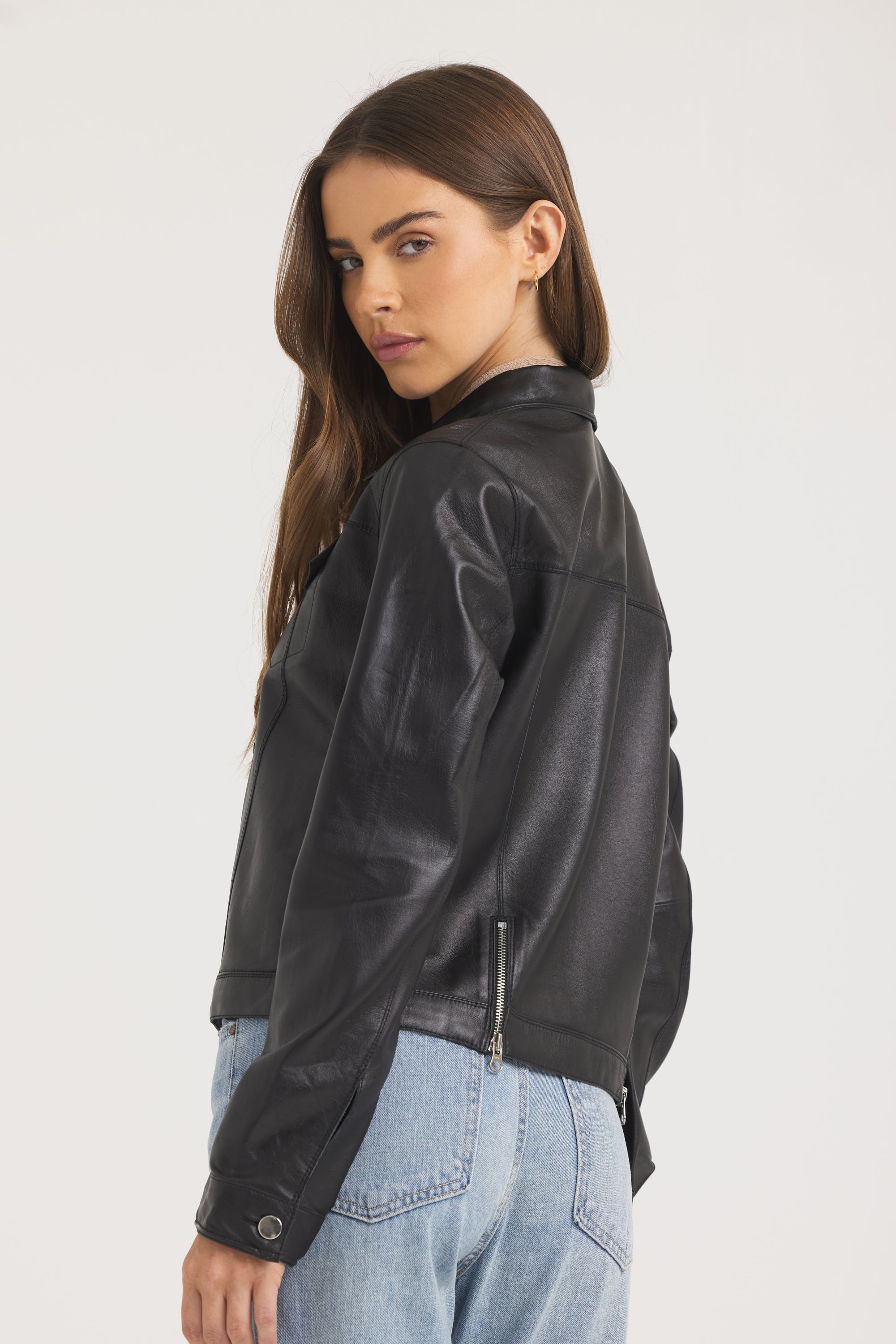 Alexa Burnished Leather Jacket Black/Silver - No Fringe – jakett